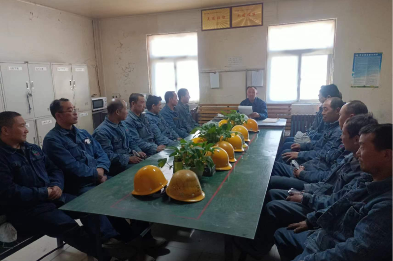 凝心聚力 稳中求进 &mdash;&mdash;工投公司电解一车间运行三班全力以赴做好安全生产工作